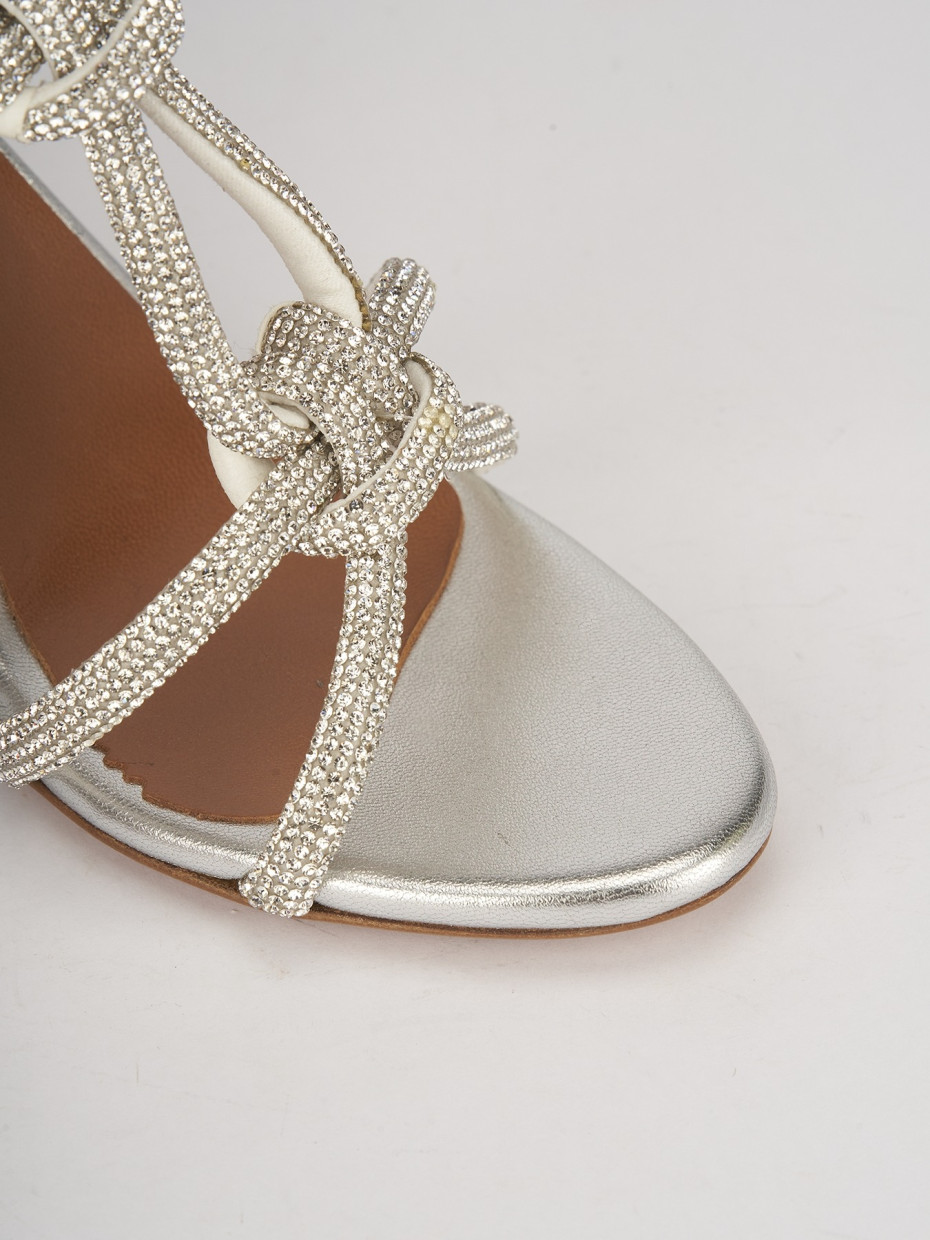 Homecoming flat new arrivals sandals