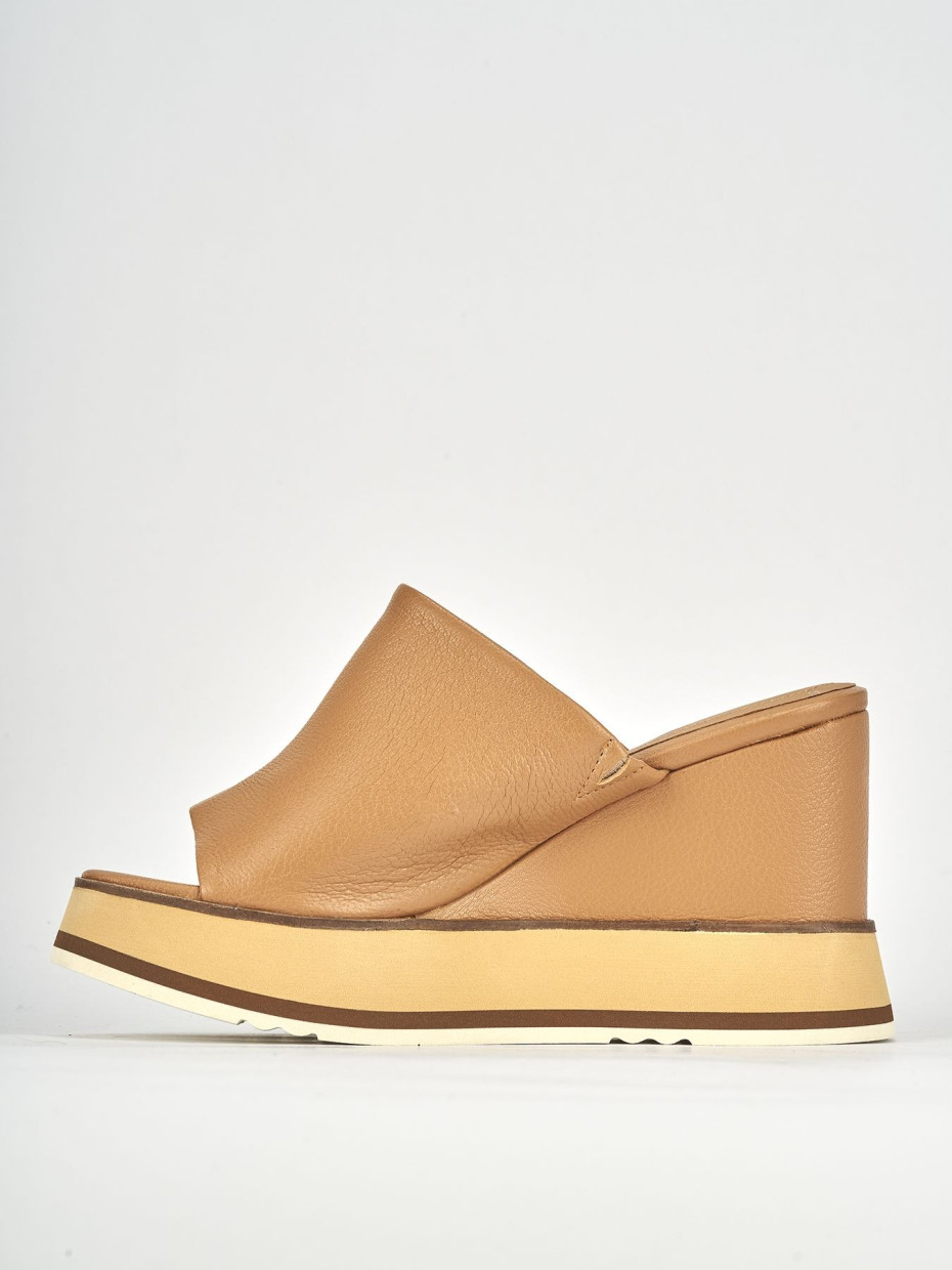Slippers heel 10 cm brown leather