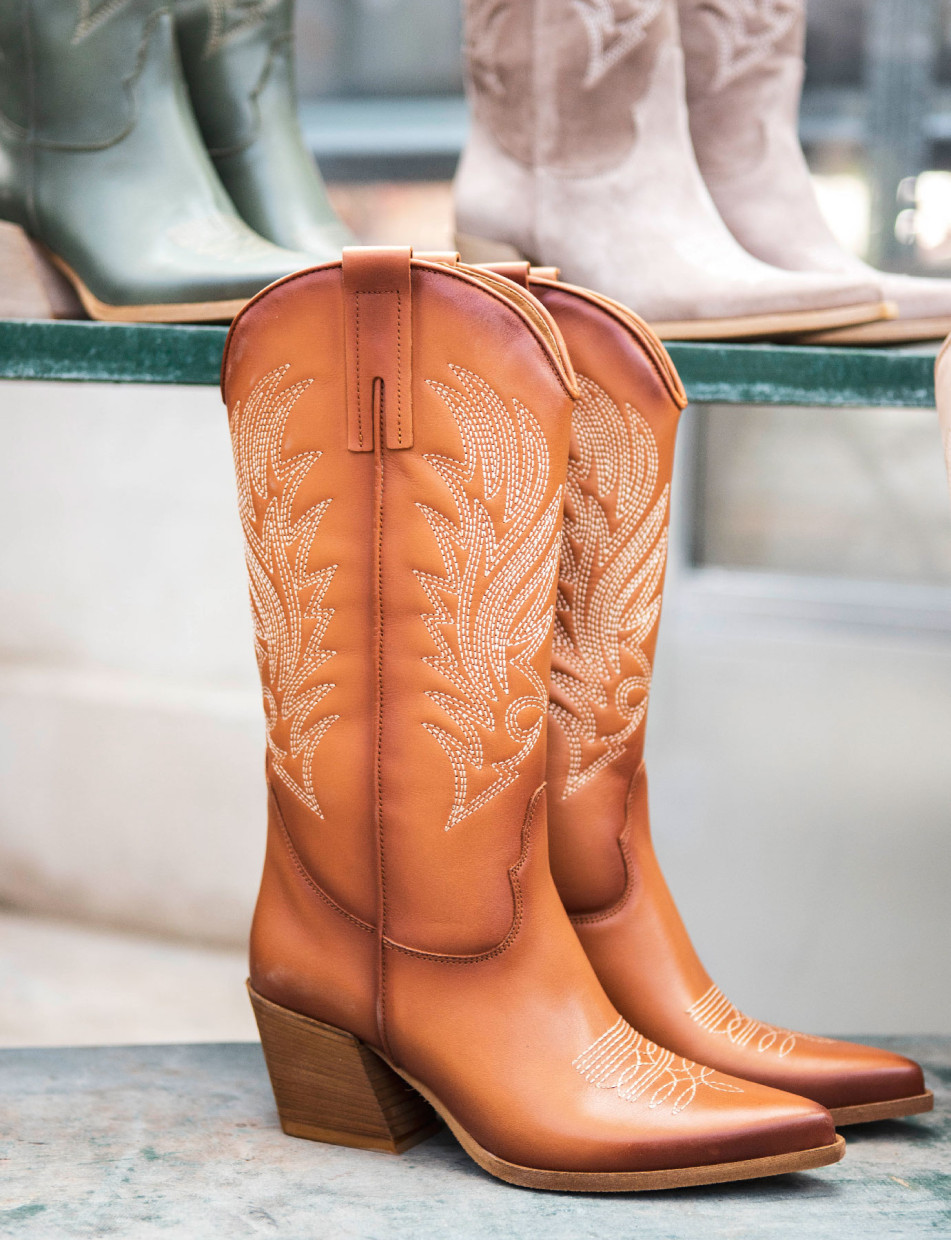 High heel boots heel 7 cm brown leather