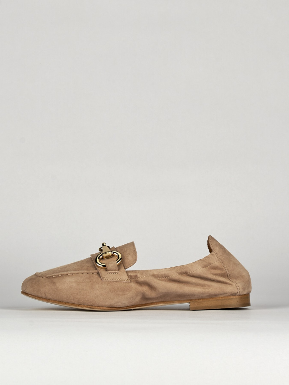 Mocassino tacco 1 cm beige camoscio