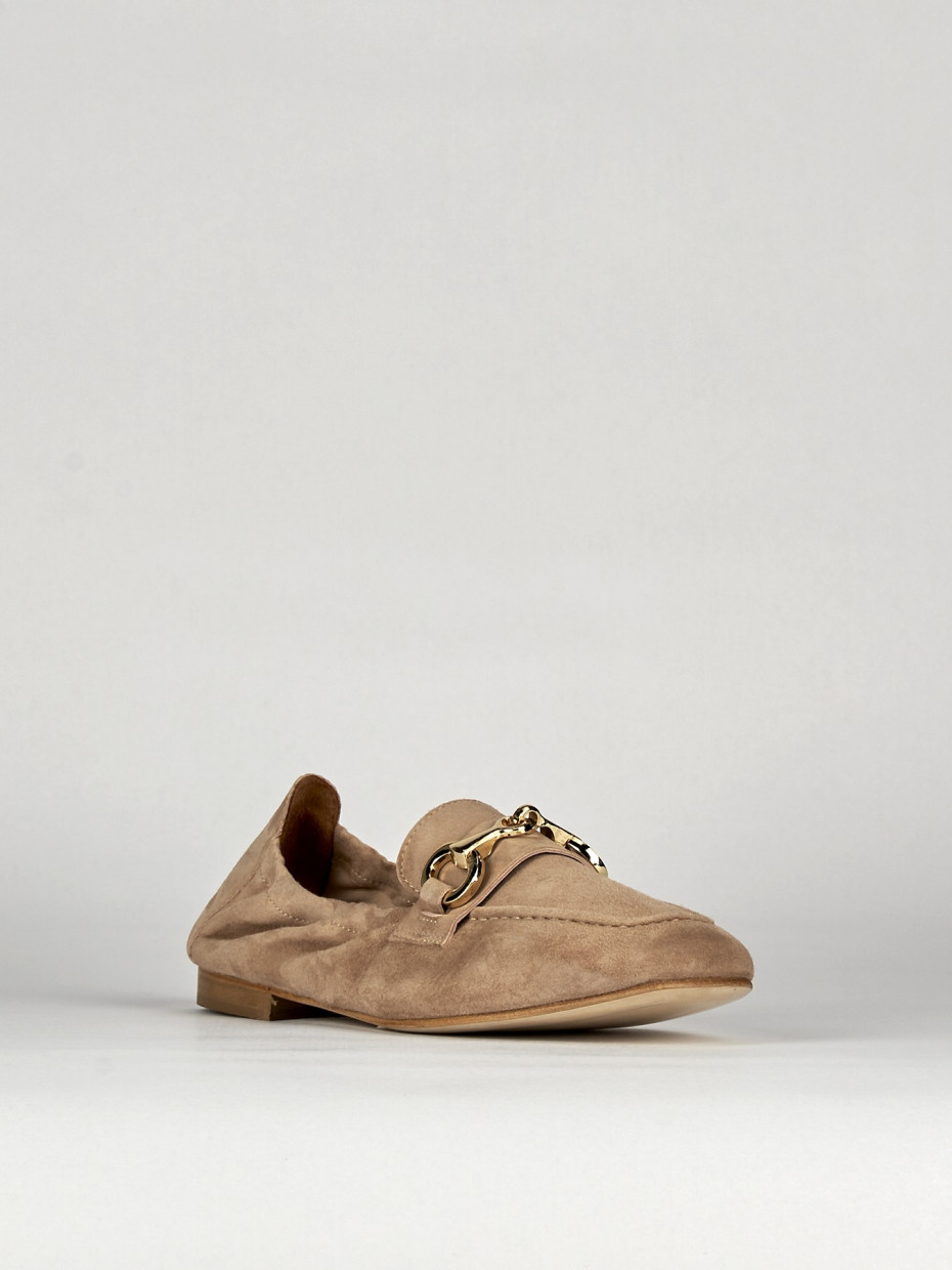 Mocassino tacco 1 cm beige camoscio