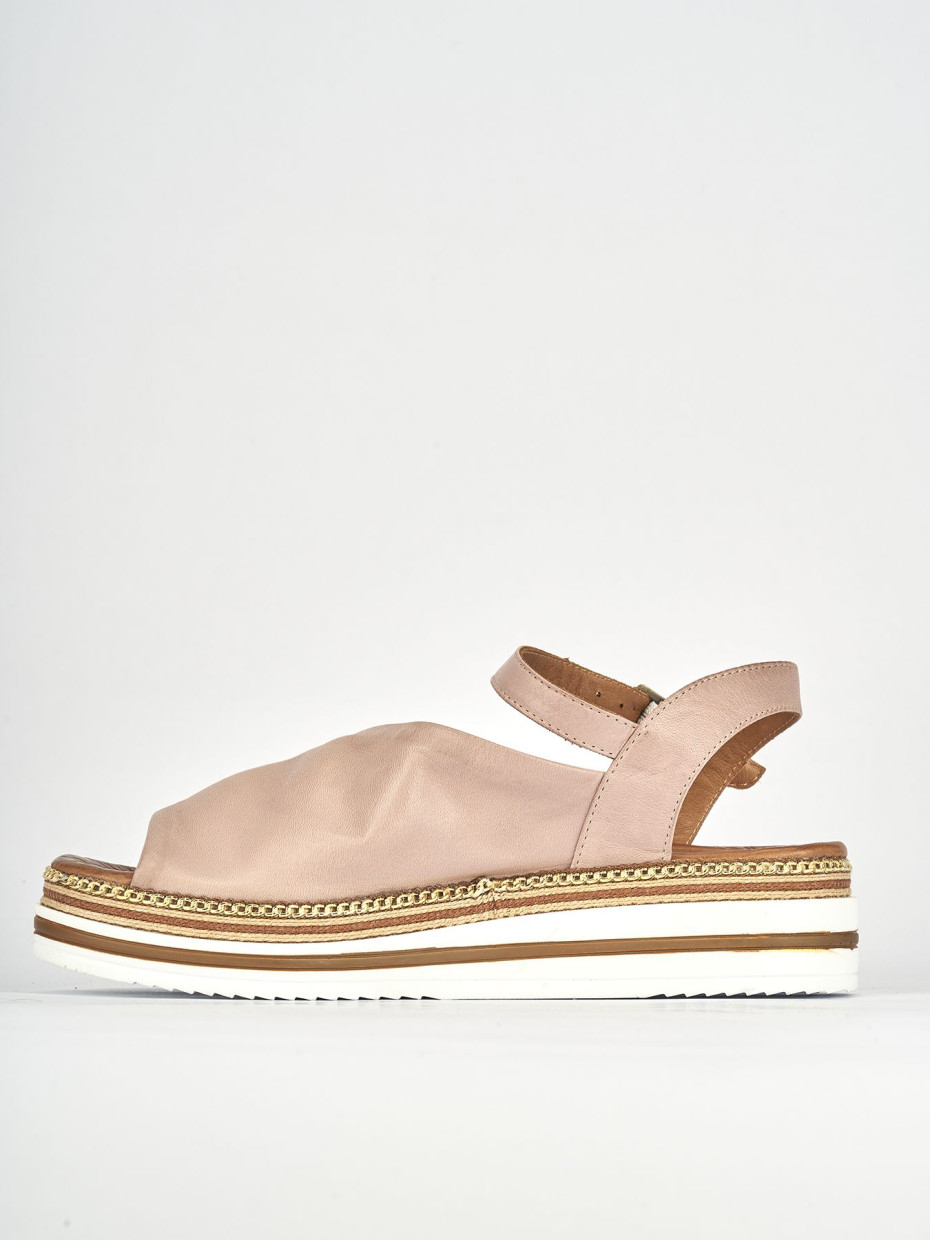 Wedge heels heel 3 cm pink leather