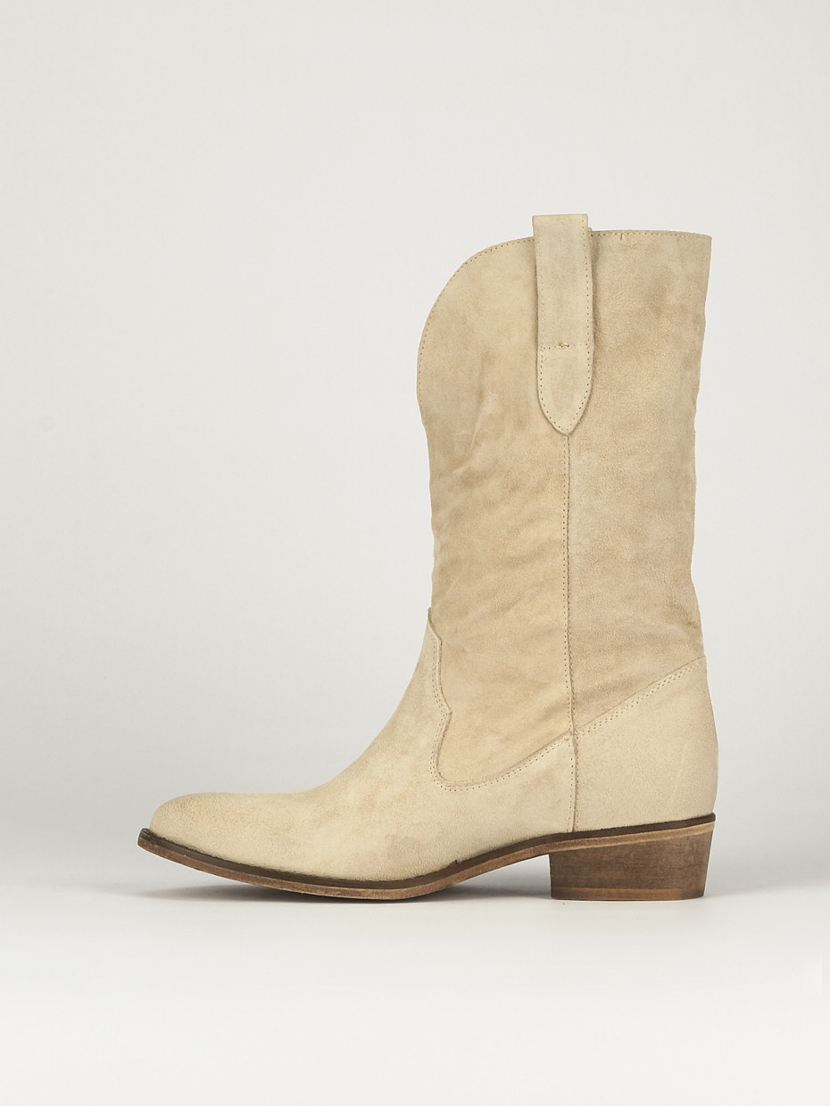 Low heel boots heel 2 cm beige chamois