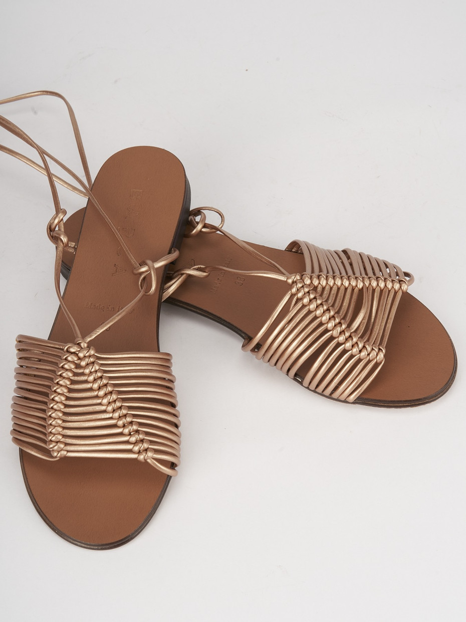 Low heel sandals heel 1 cm bronze leather