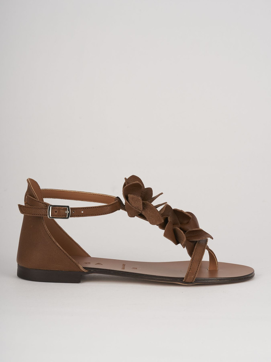 Low heel sandals heel 1 cm brown leather