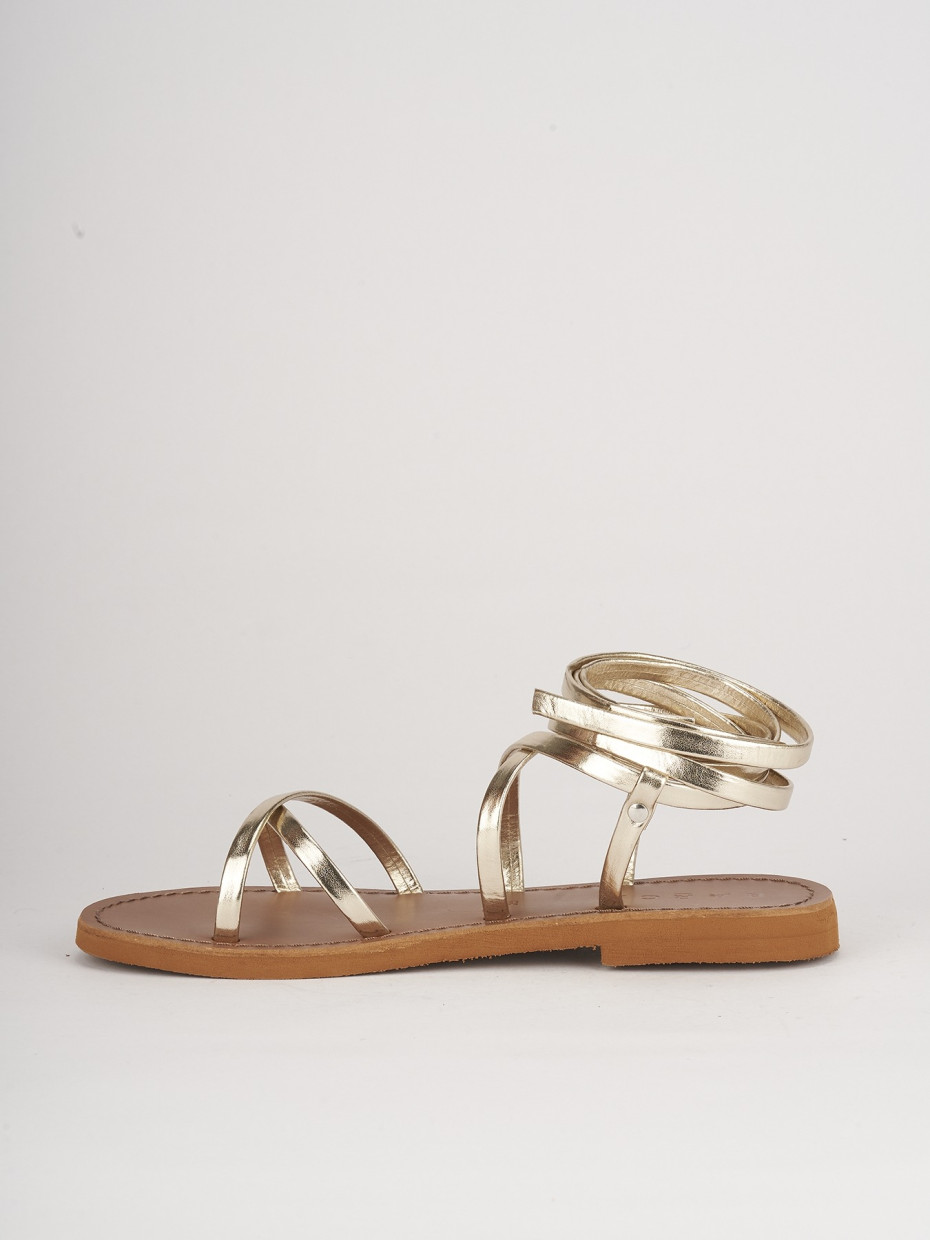 Low heel sandals heel 1 cm gold leather