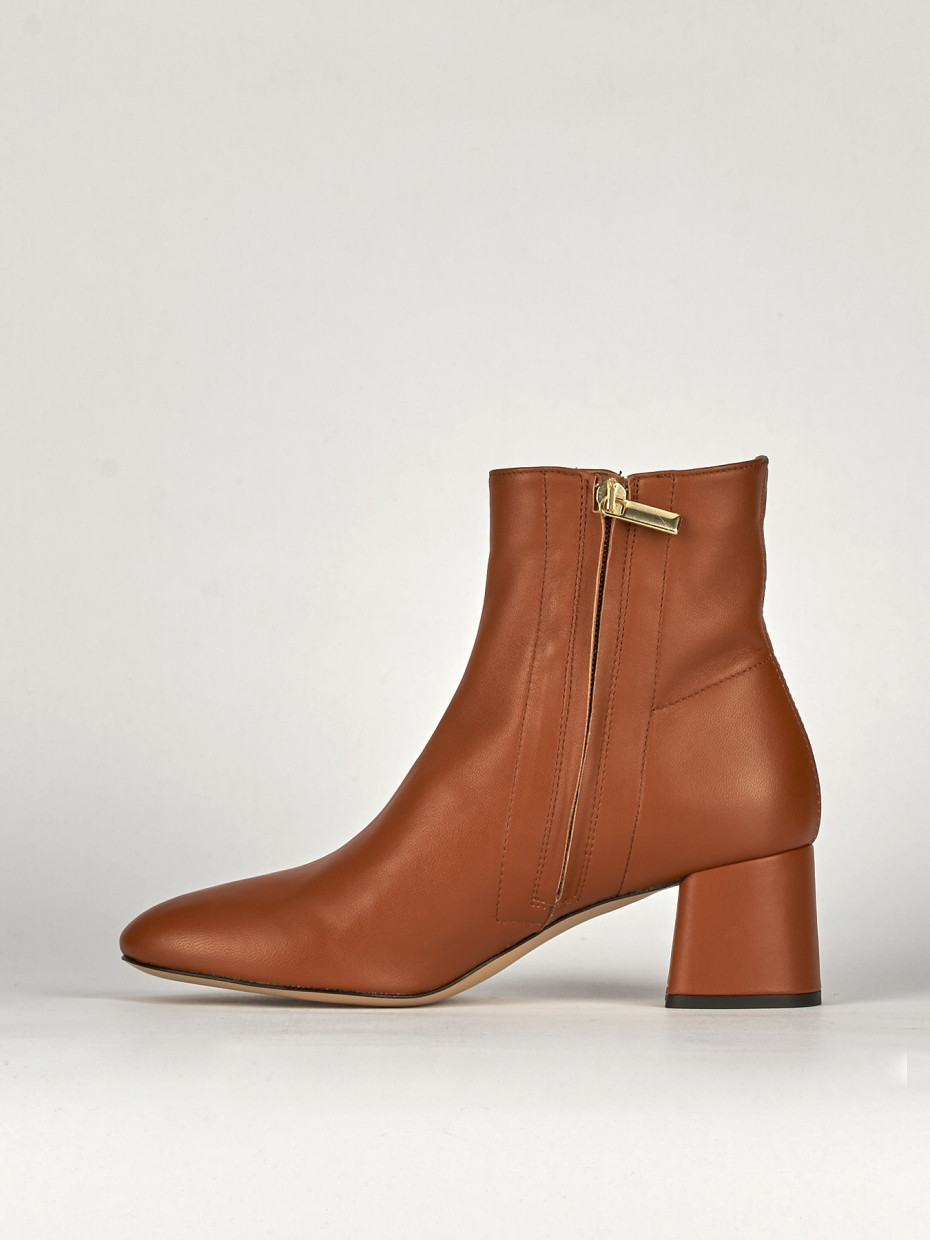 Ladies brown ankle boots size 5 best sale