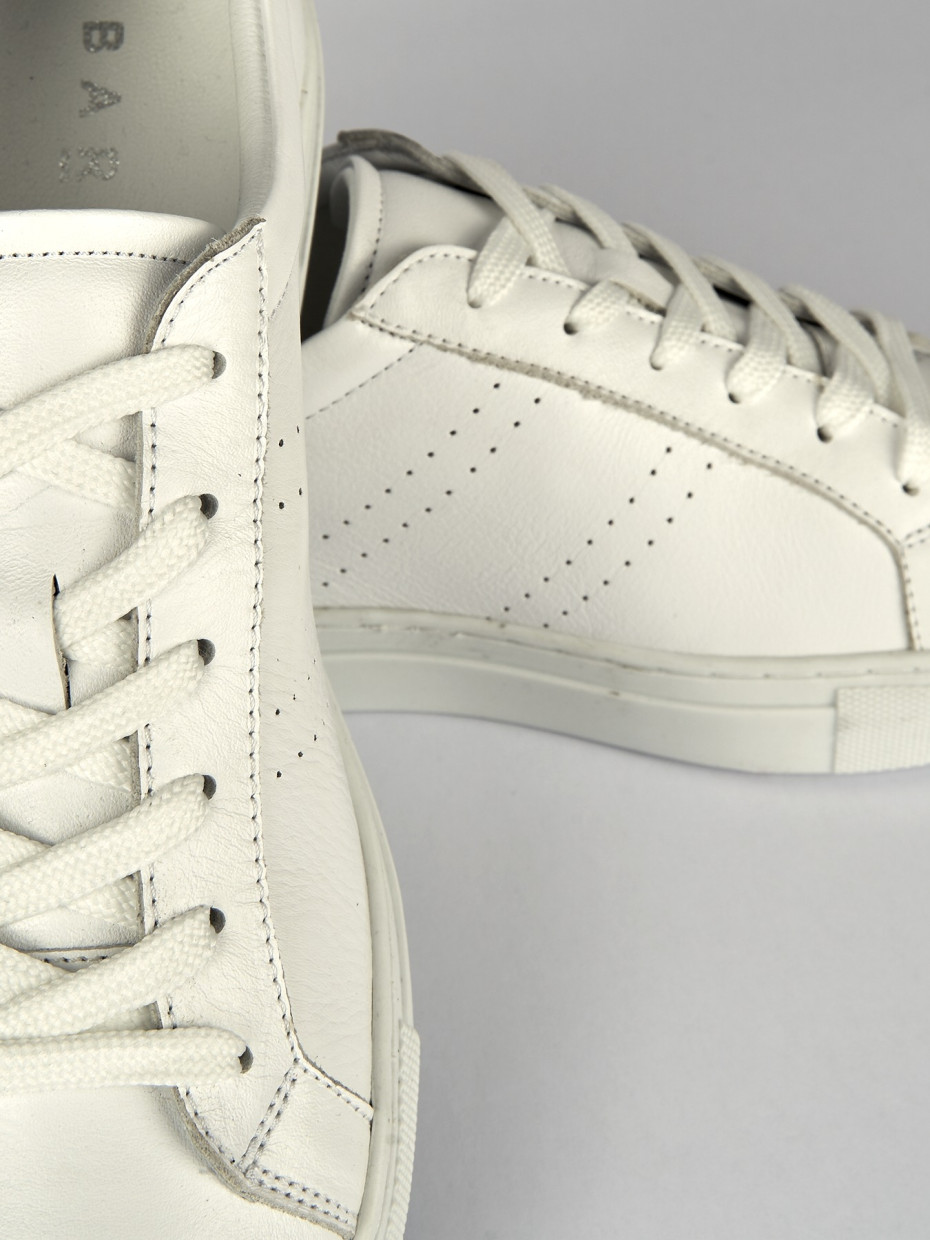 Sneakers white leather