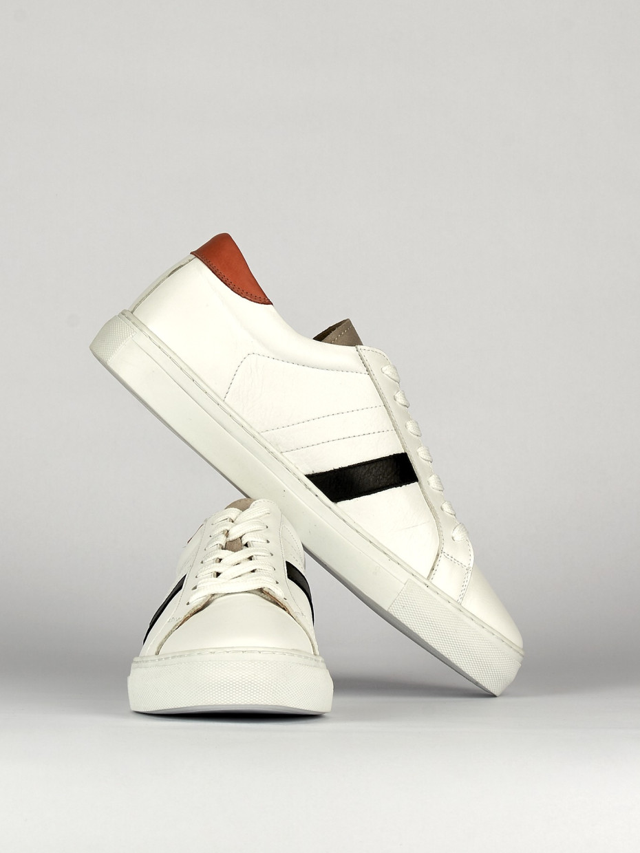 Sneakers white leather