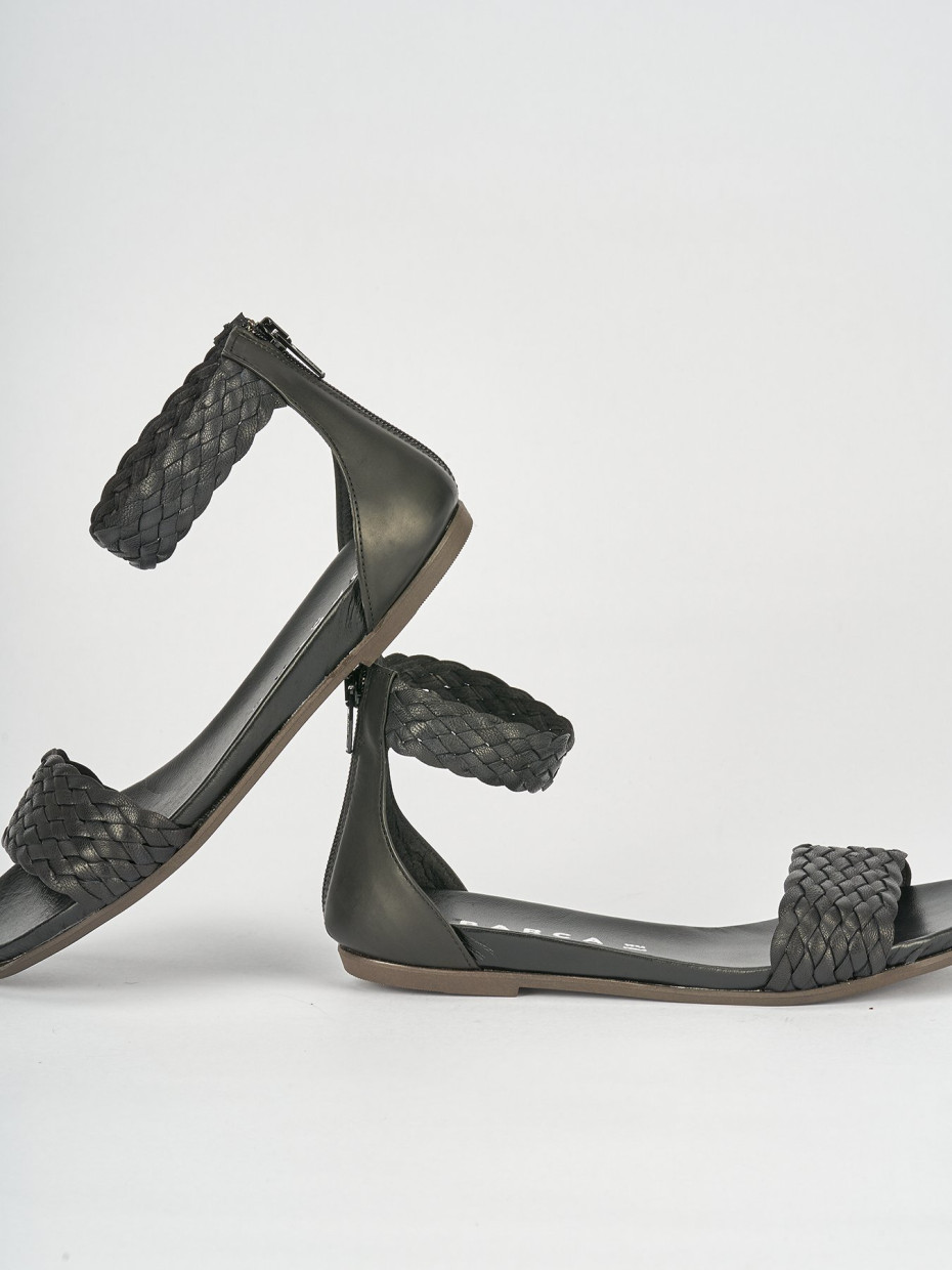 Low heel sandals heel 1 cm black leather