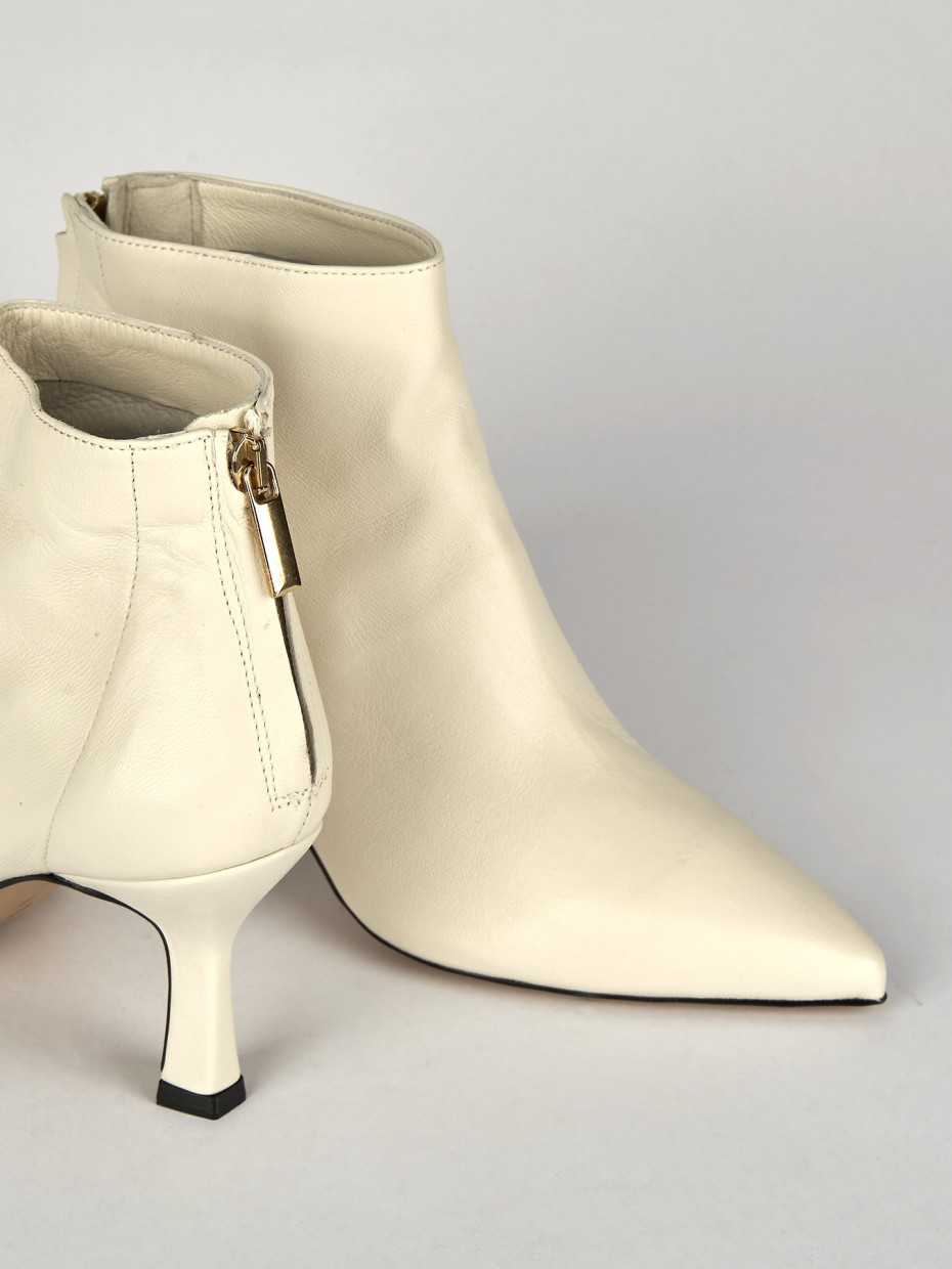 High heel ankle boots heel 7 cm white leather