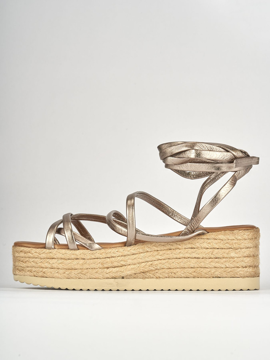Wedge heels heel 5 cm gold leather