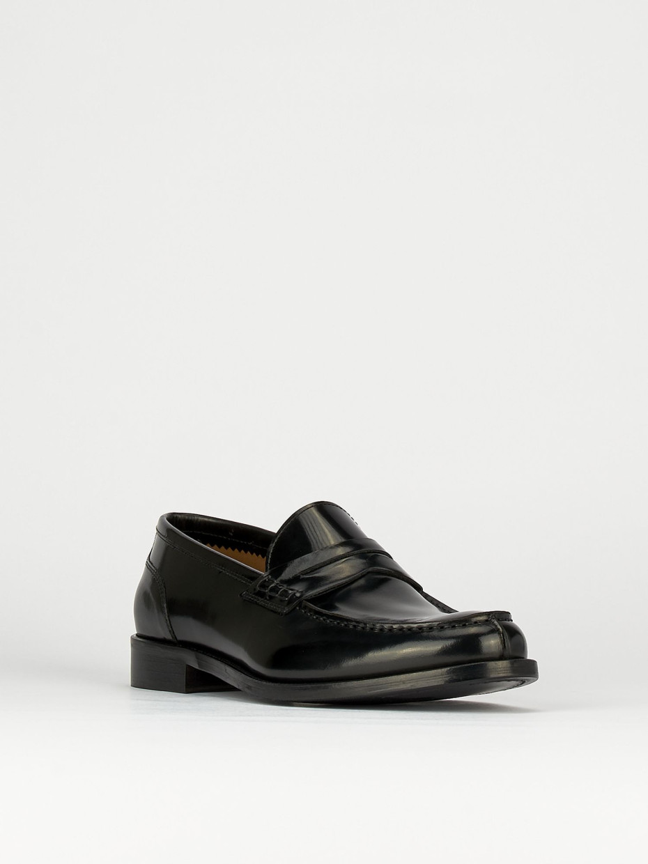 Loafers heel 2 cm black leather