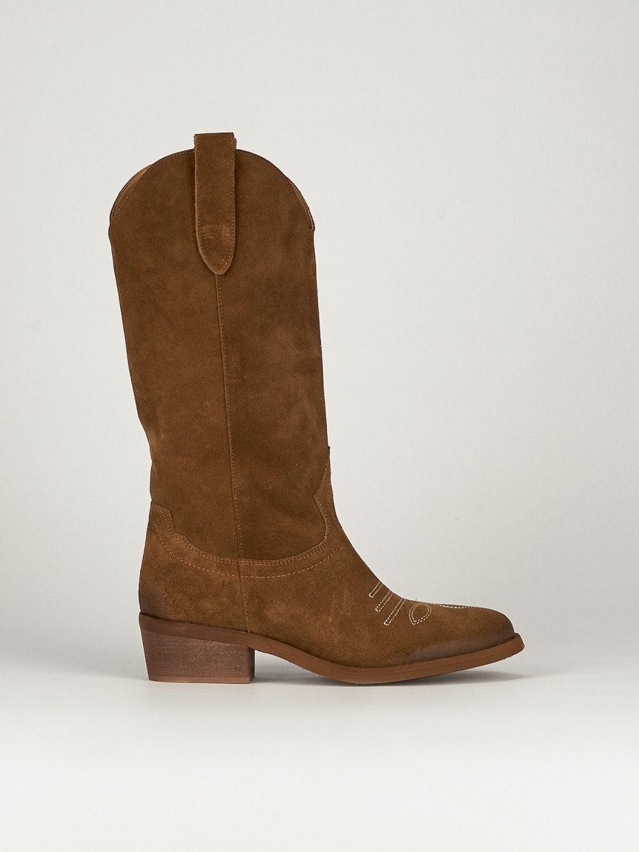 Low heel boots heel 2 cm brown chamois