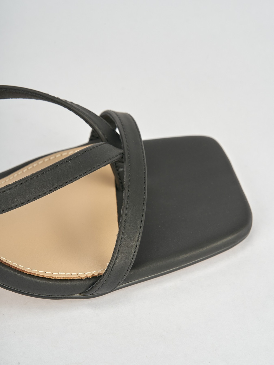 Sandali tacco 5 cm  nero pelle
