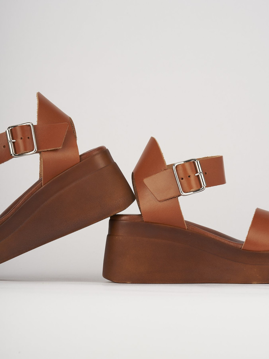 Wedge heels heel 5 cm brown leather