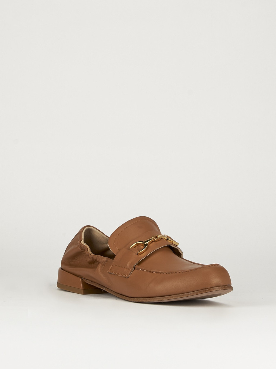Mocassino tacco 1 cm marrone pelle