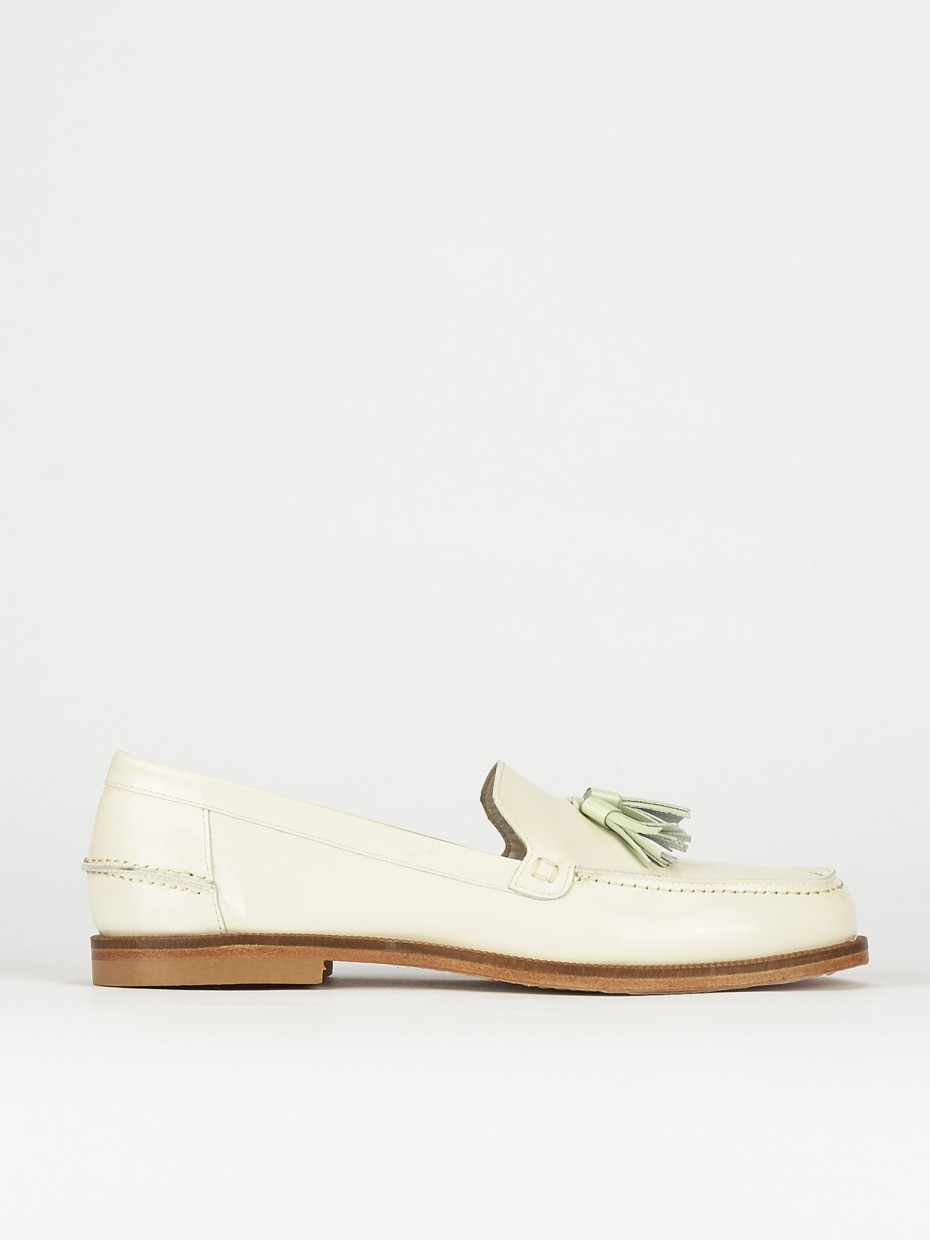 Mocassini tacco 2cm pelle beige