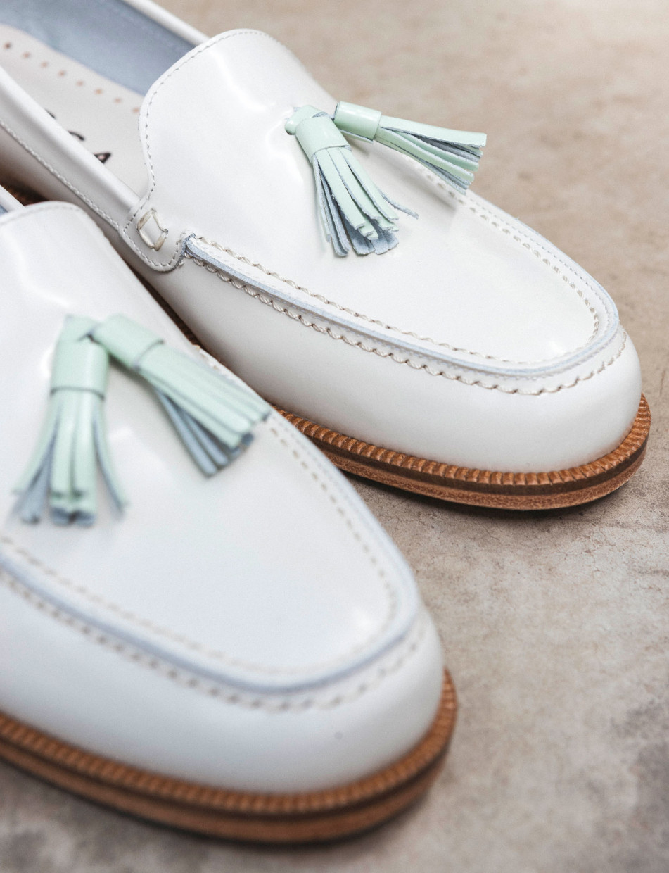 Mocassini tacco 2cm pelle beige