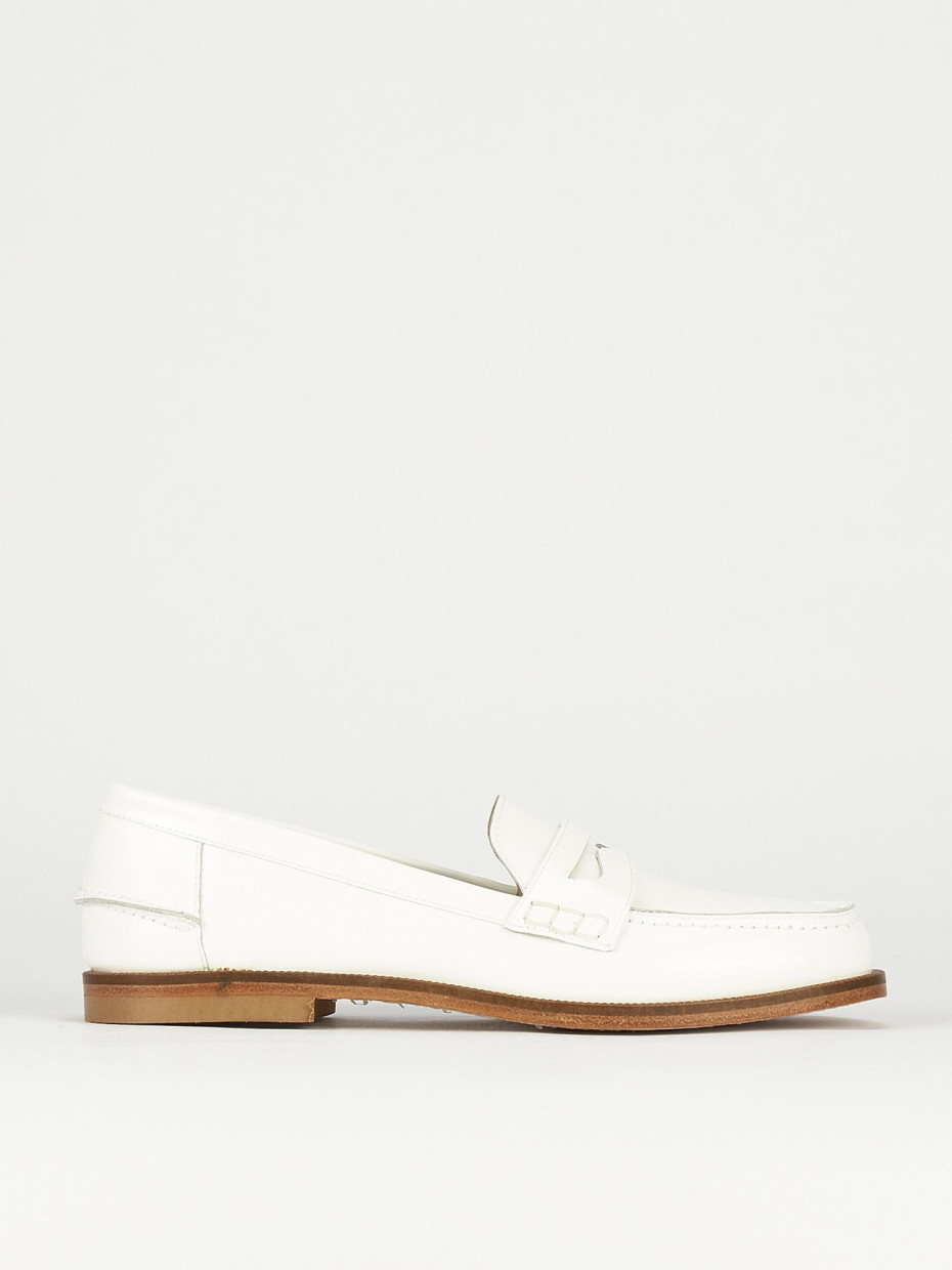 Loafers heel 2 cm white leather