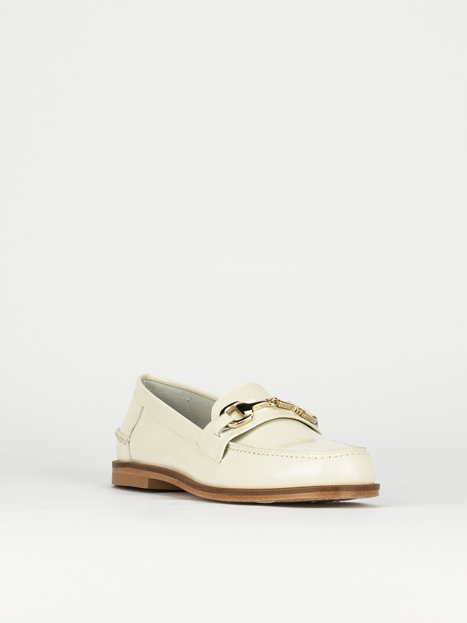 Mocassini tacco 2cm pelle beige