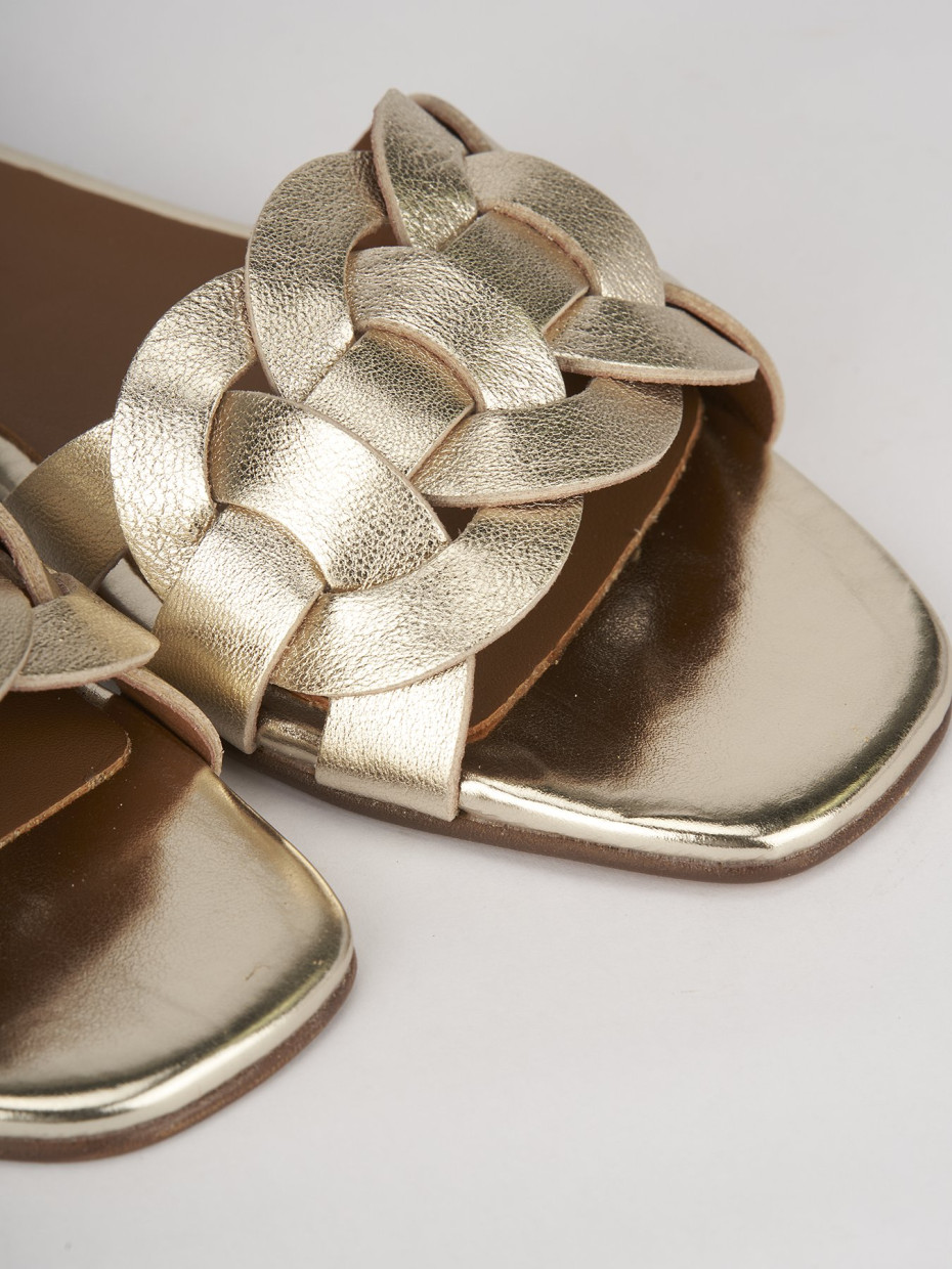 Slippers heel 1 cm gold leather