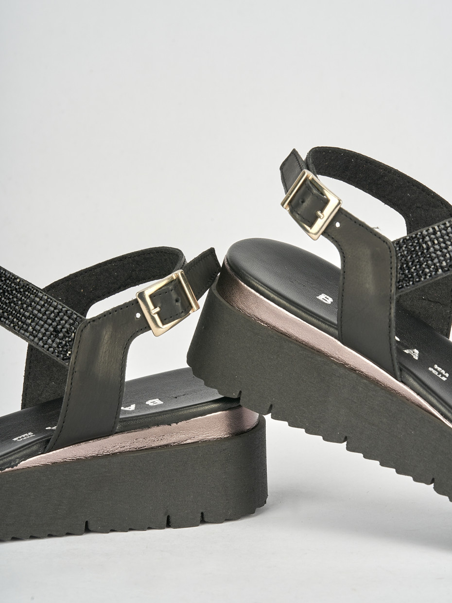 Low heel sandals heel 3 cm black leather