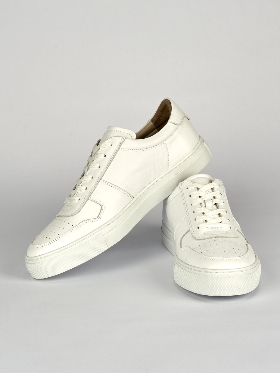 Sneakers white leather