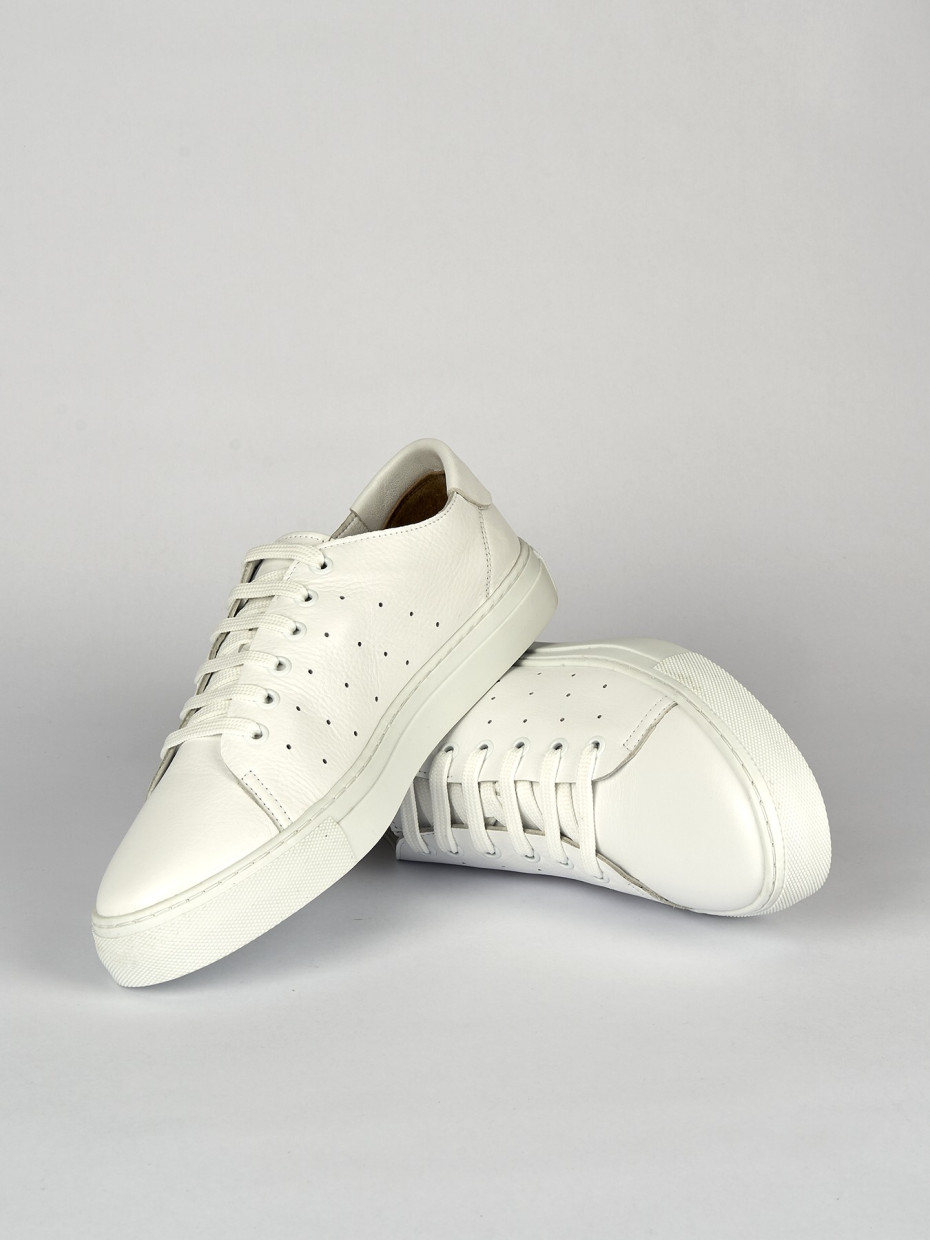 Sneakers white leather