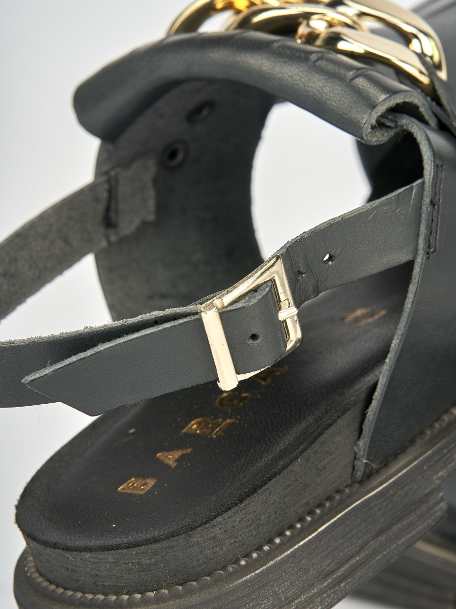 Sandalo tacco 1 cm  nero pelle