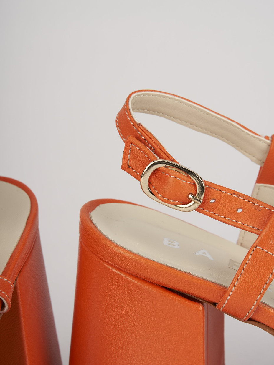 Pumps heel 6 cm orange leather