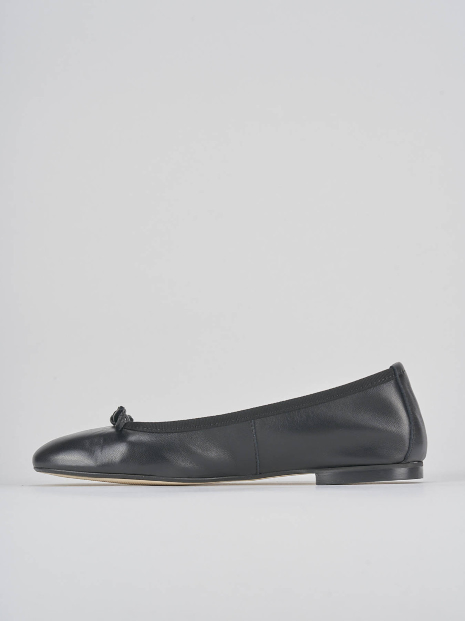 Flat shoes heel 1 cm black leather