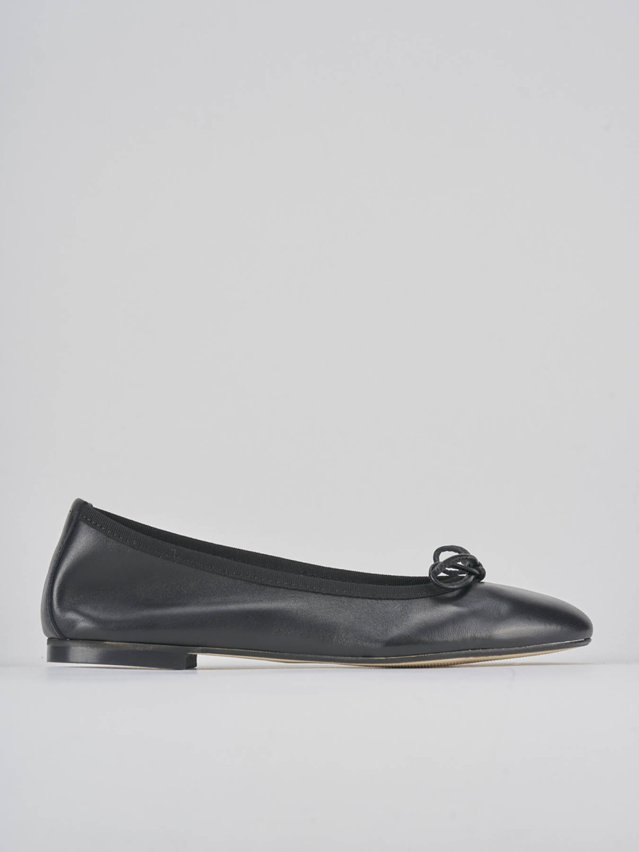 Flat shoes heel 1 cm black leather