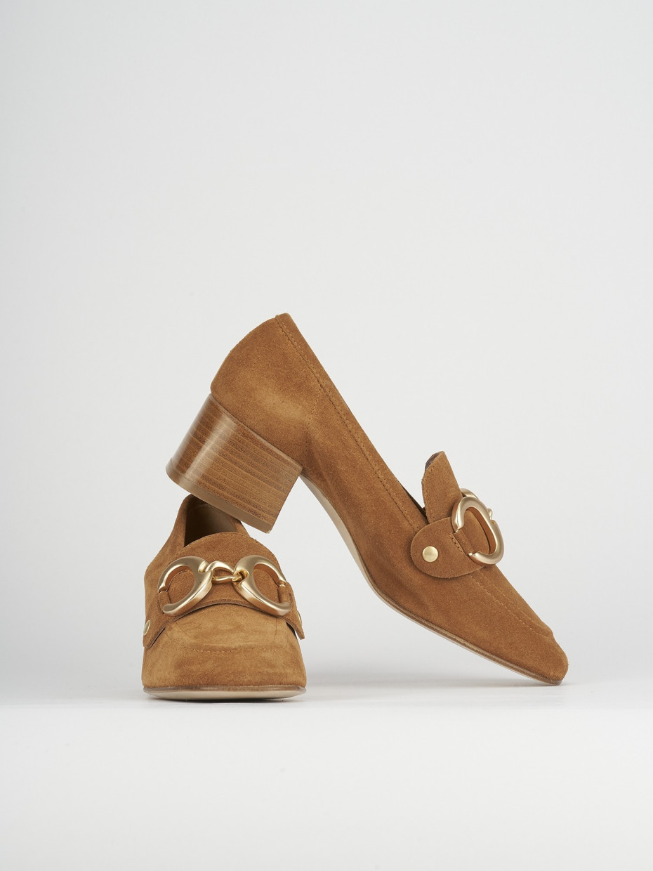 Mocassino tacco 6 cm marrone camoscio