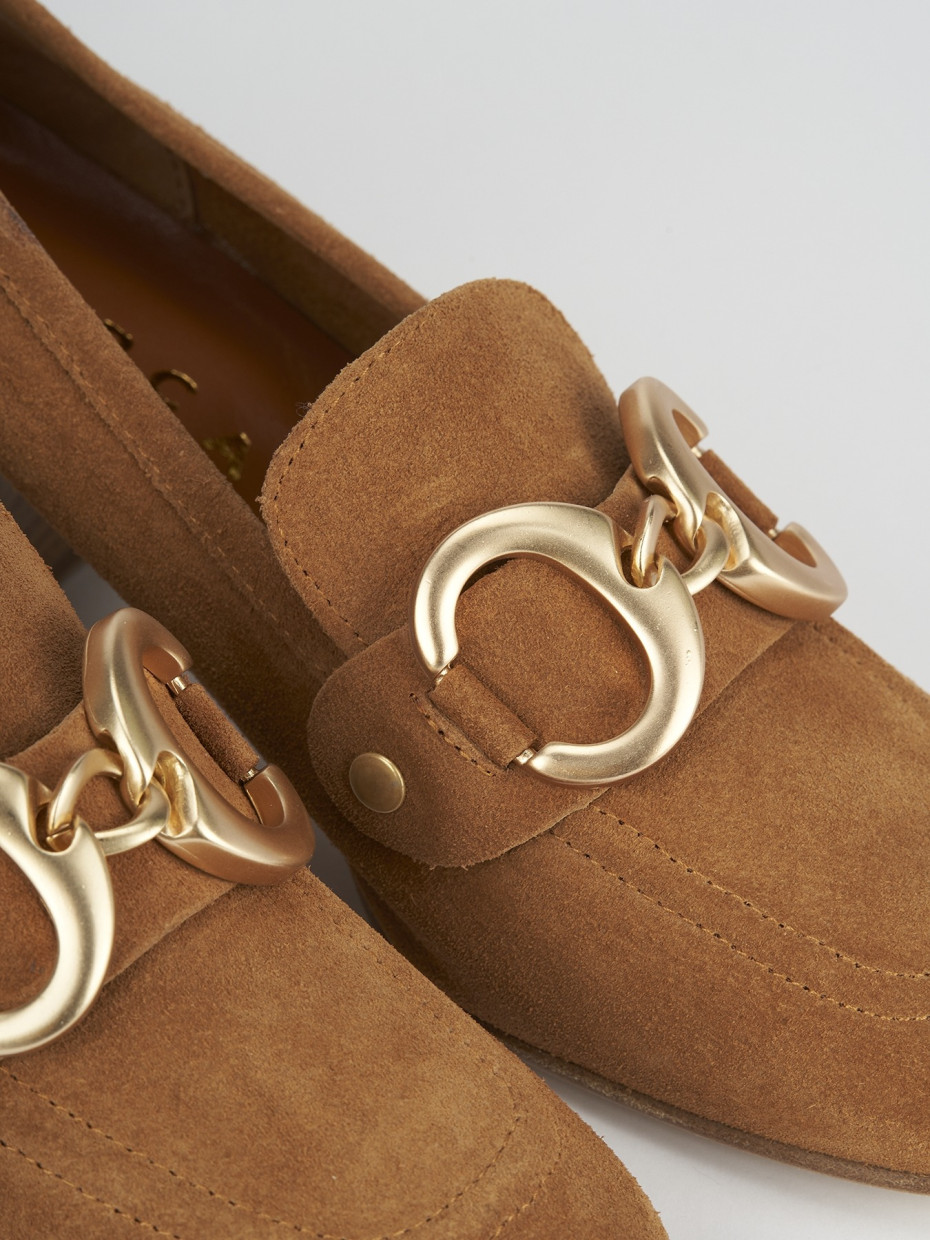 Mocassino tacco 6 cm marrone camoscio