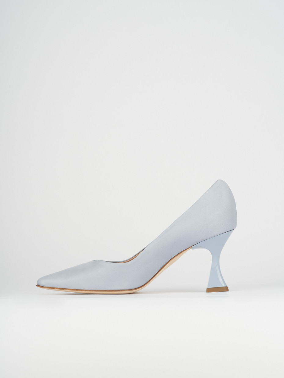 Light blue pumps low heel 2025