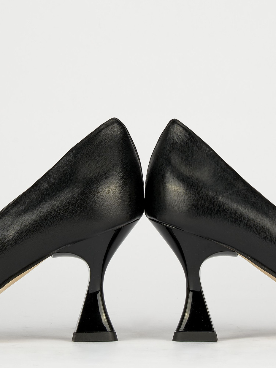 Décolleté e slingback tacco 7cm pelle nero