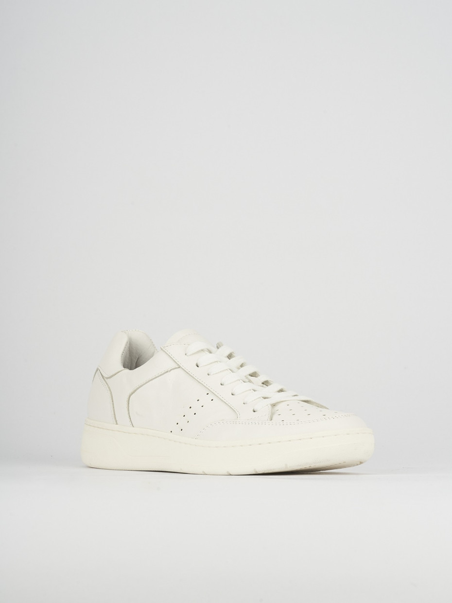 Sneakers white leather