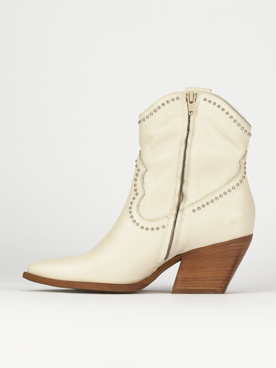 Stivaletti tacco 7cm pelle beige
