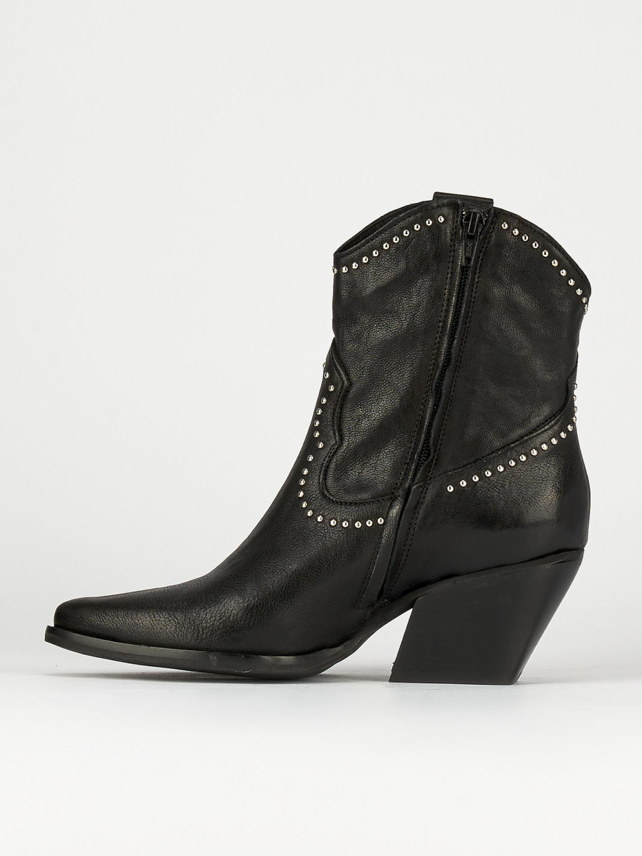 Stivale tronchetto tacco 7 cm nero pelle