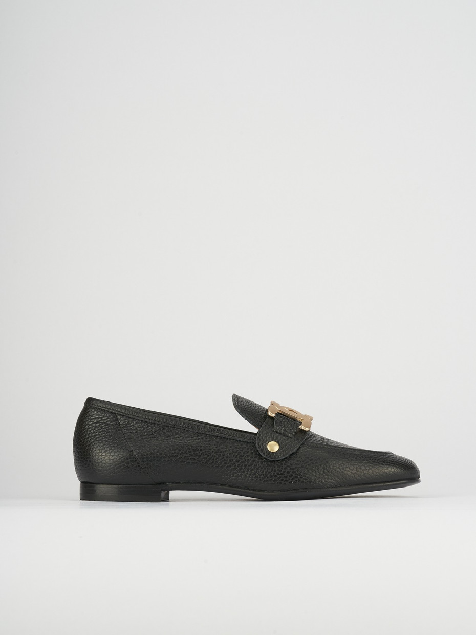 Loafers heel 1 cm black leather