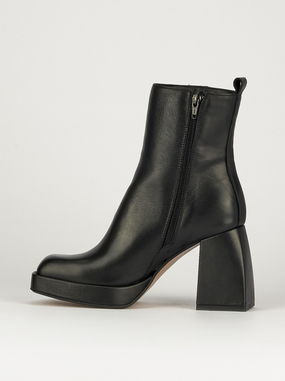 High heel ankle boots heel 8 cm black leather