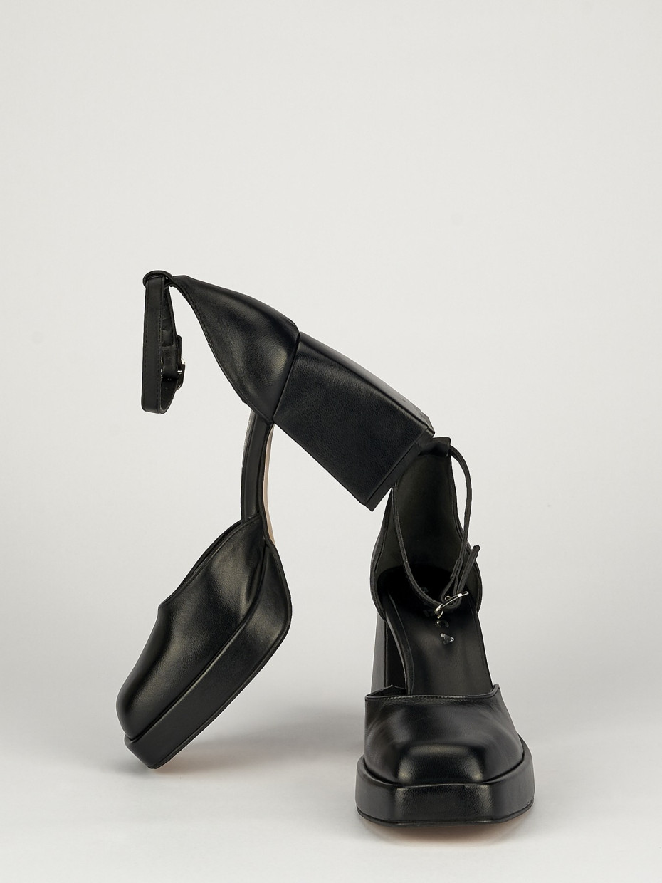 Bebe' tacco 9 cm nero pelle