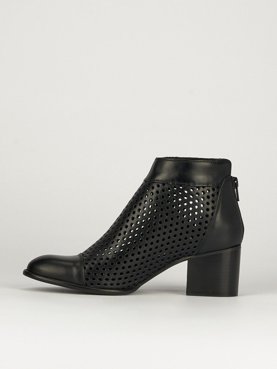 Stivale tronchetto tacco 5 cm nero pelle