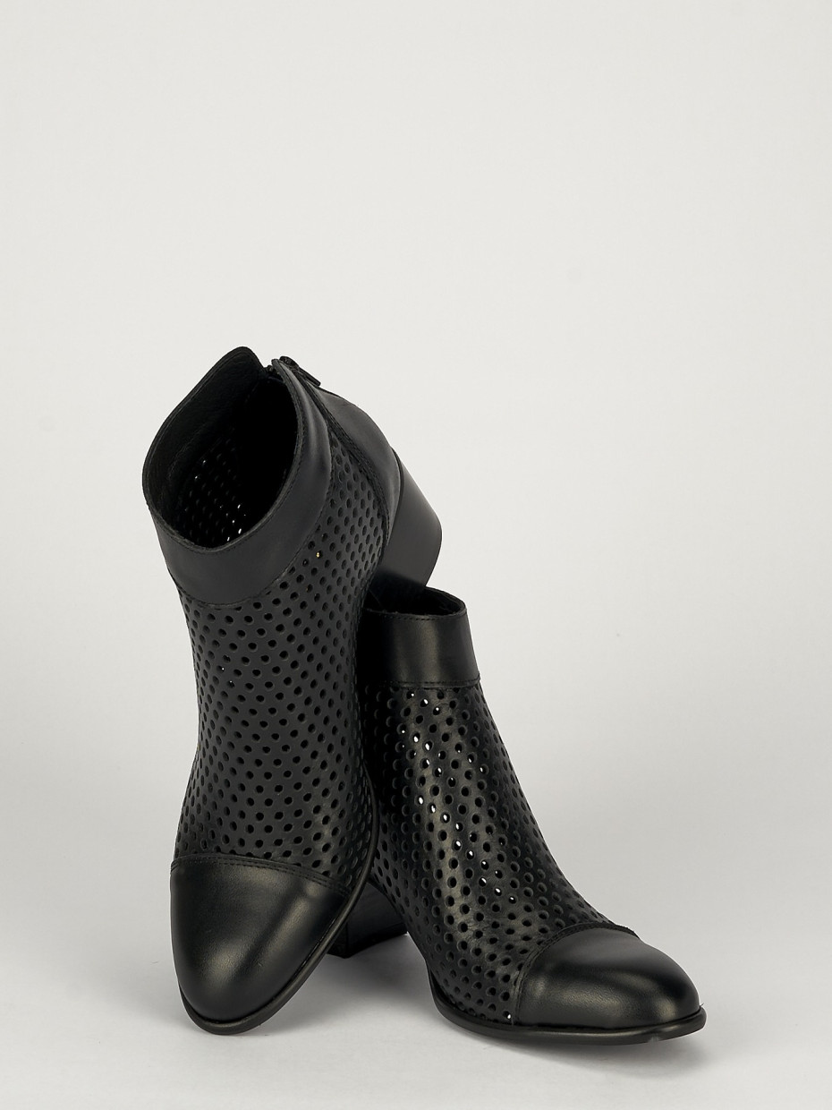 Stivale tronchetto tacco 5 cm nero pelle
