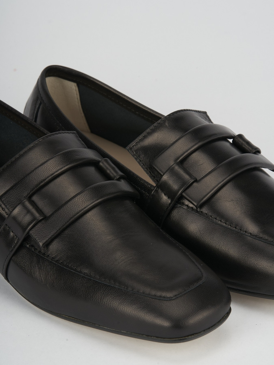 Mocassino tacco 1 cm nero pelle