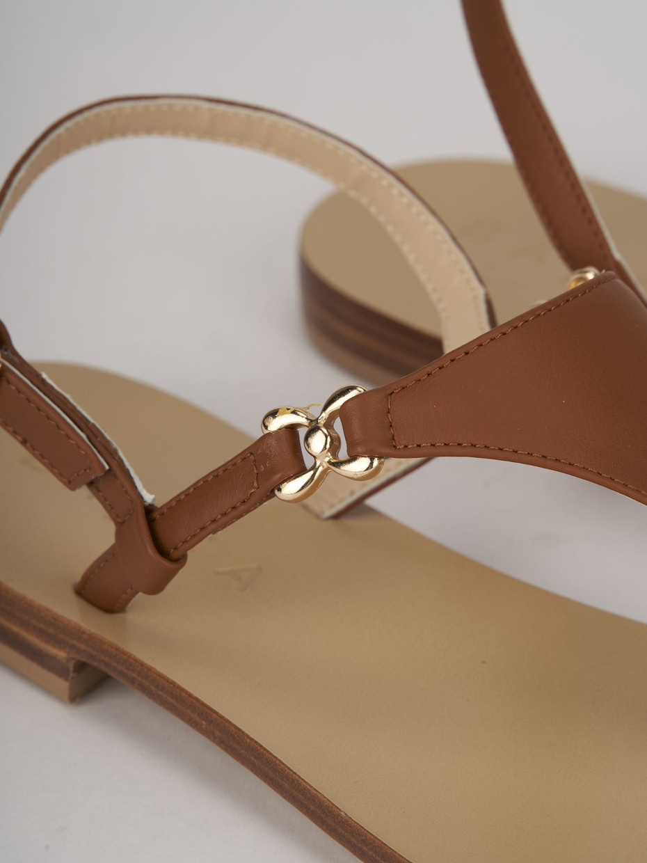 Flip flops heel 1 cm brown leather