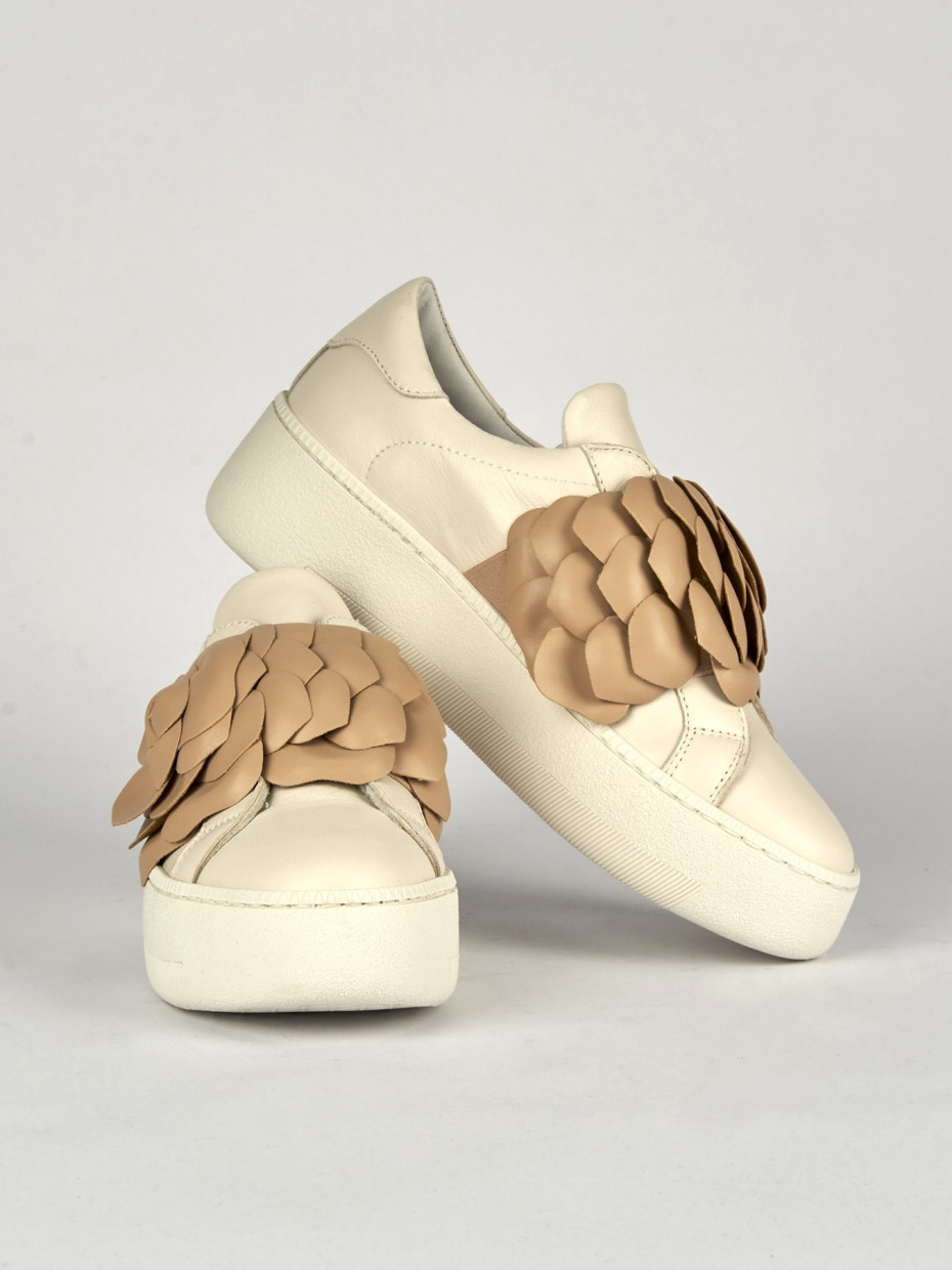 Sneakers beige leather