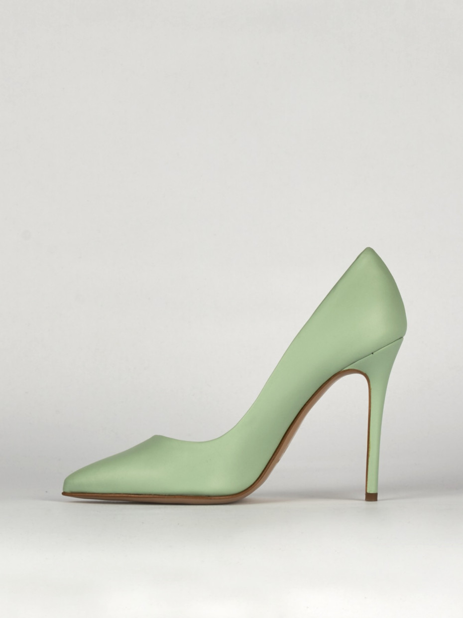 Green pumps discount size 11