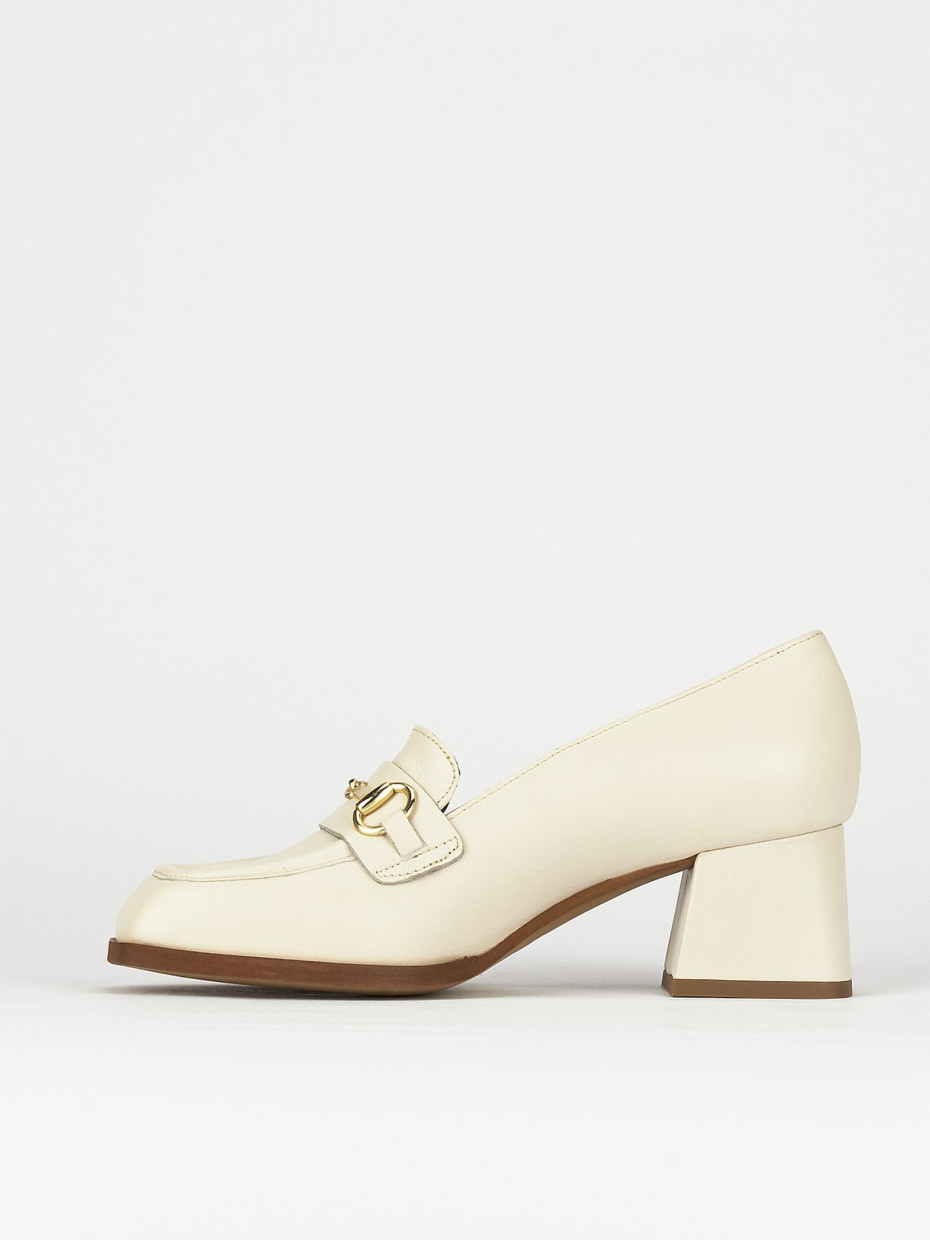 Mocassini tacco 5cm pelle beige